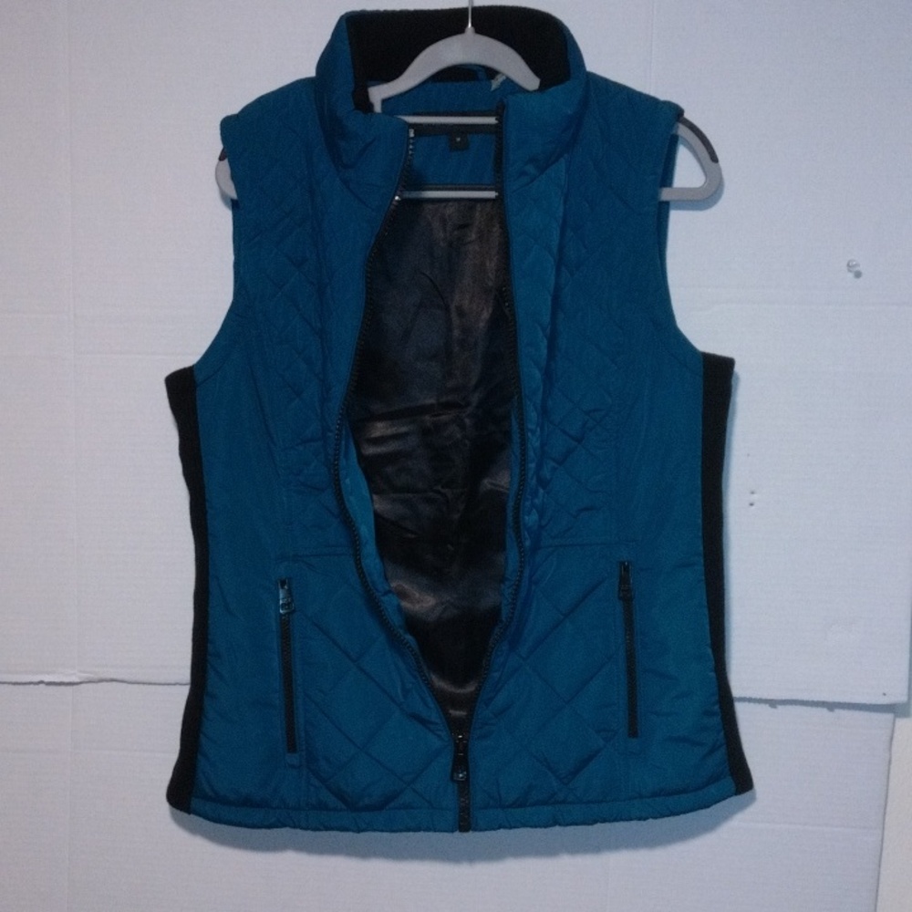 Andrew Marc winter vest black and dark tree green